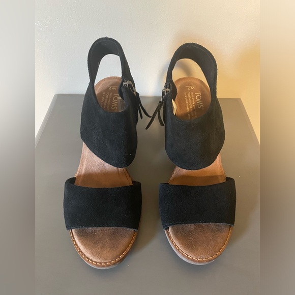 Toms Shoes - Toms black suede sandal size 7. Side zipper, block heel